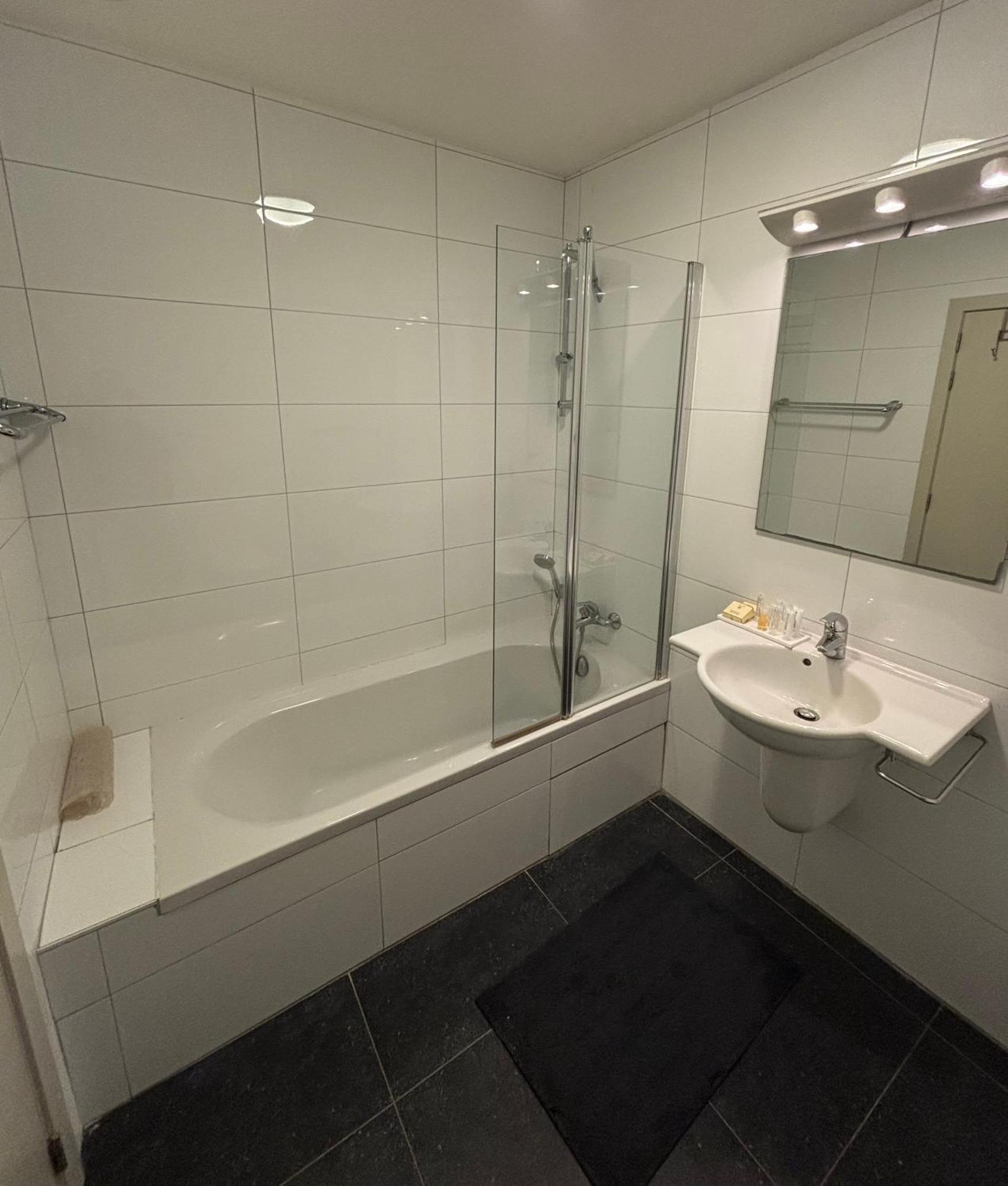 Hotel La Chaumiere Asse Экстерьер фото
