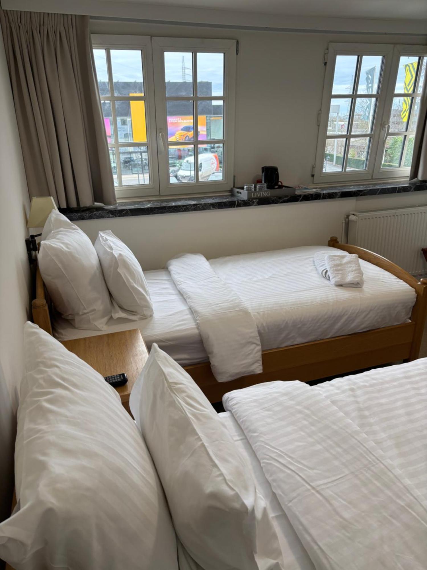 Hotel La Chaumiere Asse Экстерьер фото